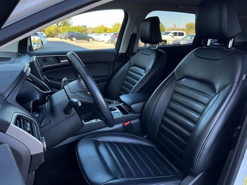 Used 2024 Ford Edge SEL image 10