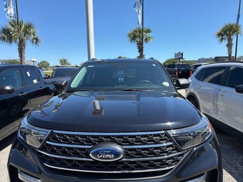 Used 2022 Ford Explorer XLT w/ Equipment Group 202A RWD image 4