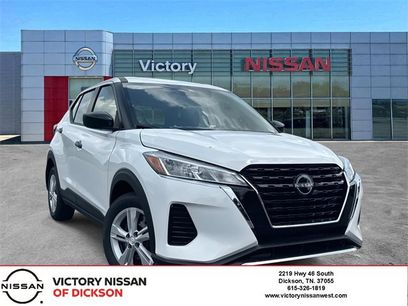 New 2025 Nissan Kicks Play S