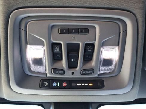Certified 2021 GMC Sierra 3500 Denali w/ Denali Ultimate Package AWD/4WD image 34