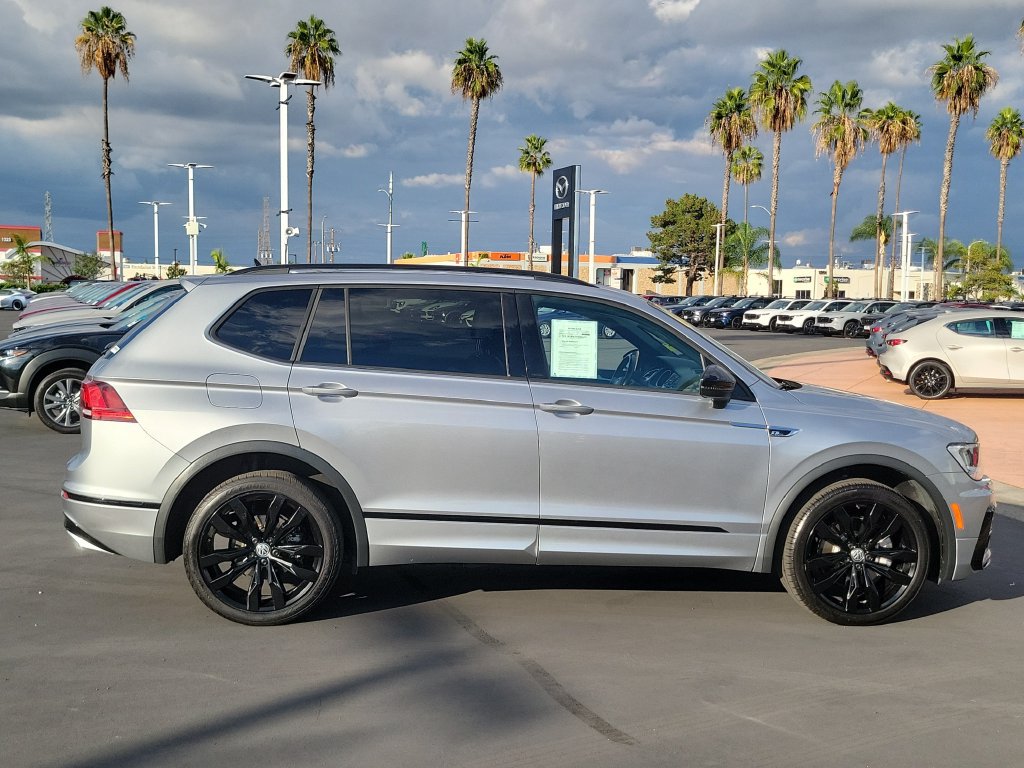Used 2021 Volkswagen Tiguan SE R-Line FWD image 32