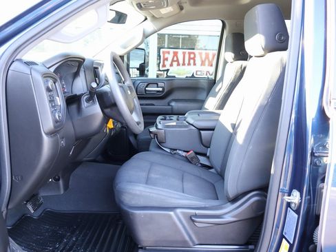 Used 2021 Chevrolet Silverado 2500 Custom w/ Custom Value Package image 13