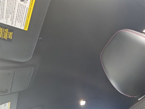 Used 2025 Ford Escape ST-Line image 28