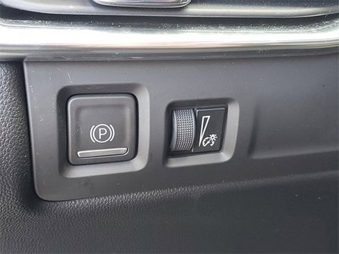 Certified 2023 Cadillac XT4 Premium Luxury w/ Cold Weather Package image 13