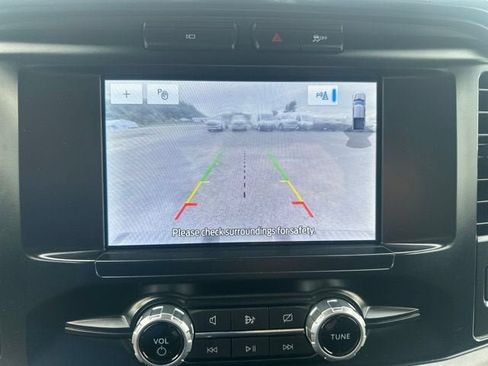 Used 2022 Ford F150 XLT w/ Equipment Group 301A Mid AWD/4WD image 18
