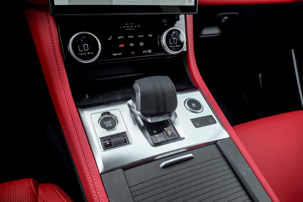 New 2026 Jaguar F-PACE R-Dynamic S AWD/4WD image 15