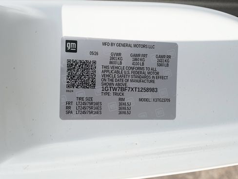 New 2026 GMC Savana 2500 Extended w/ Driver Convenience Package RWD image 29
