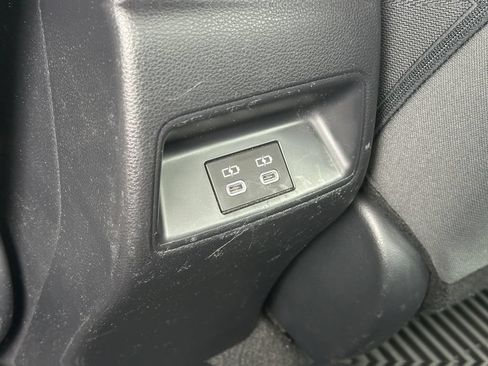 Used 2024 Toyota Corolla LE FWD image 22