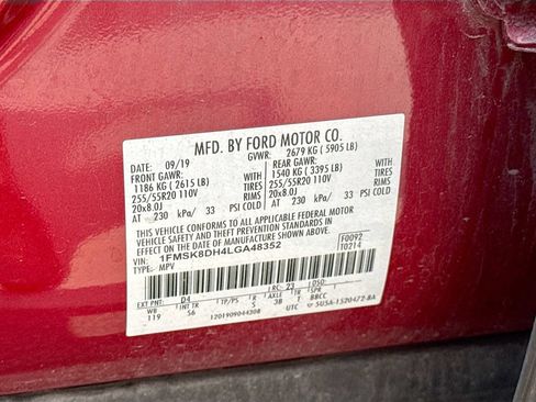 Used 2020 Ford Explorer XLT w/ Equipment Group 202A AWD/4WD image 34