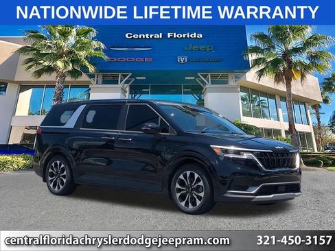 Used 2024 Kia Carnival EX FWD image 1