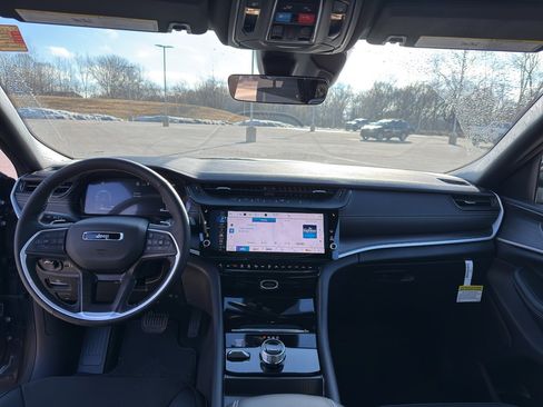 New 2026 Jeep Grand Cherokee L 4WD image 27