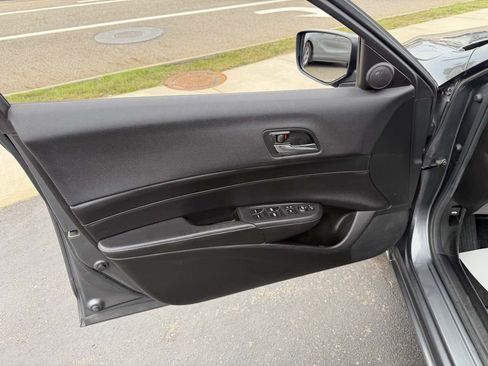 Used 2014 Acura ILX FWD image 11