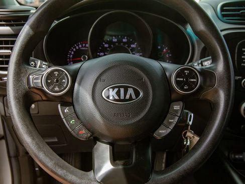 Used 2019 Kia Soul image 16