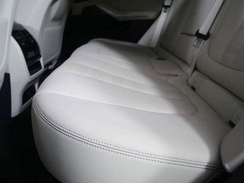 Used 2022 BMW X5 sDrive40i RWD image 14