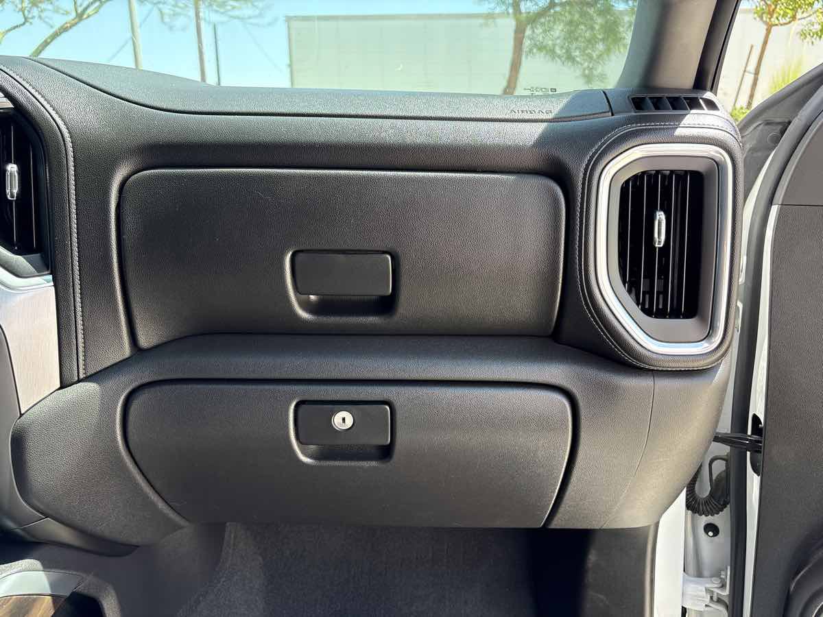 Used 2020 GMC Sierra 1500 SLT w/ SLT Premium Plus Package AWD/4WD image 18