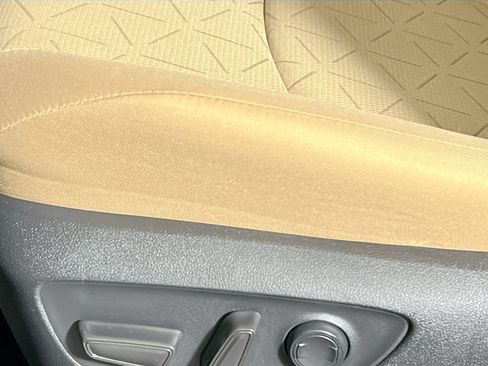 Used 2025 Toyota RAV4 XLE w/ Convenience Package FWD image 15