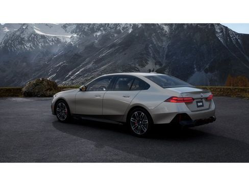 New 2027 BMW 530i xDrive image 2