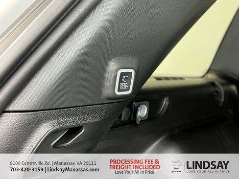 New 2025 Jeep Grand Cherokee Altitude image 10