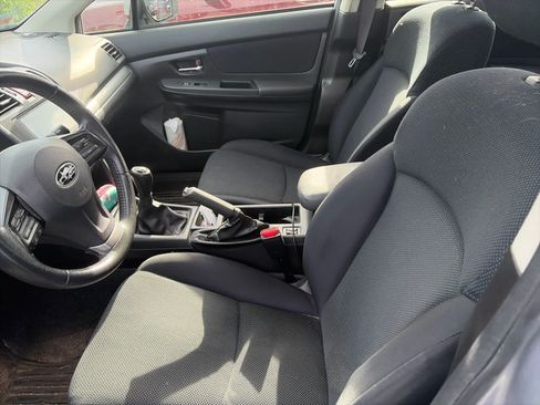 Used 2013 Subaru Impreza 2.0i Premium w/ Alloy Wheel Pkg + Moonroof AWD/4WD image 5