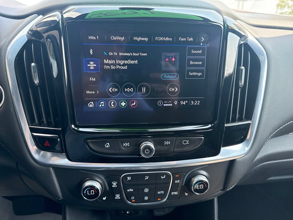 Used 2023 Chevrolet Traverse LT FWD image 29