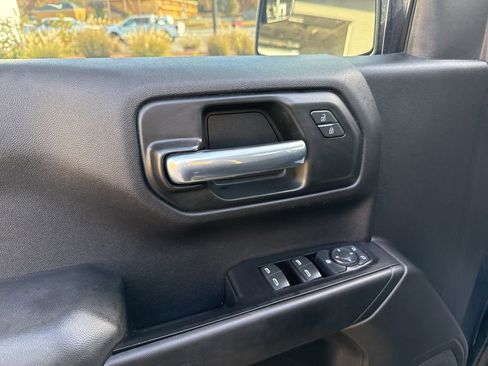 Used 2020 Chevrolet Silverado 1500 Custom Trail Boss w/ Custom Convenience Package image 10