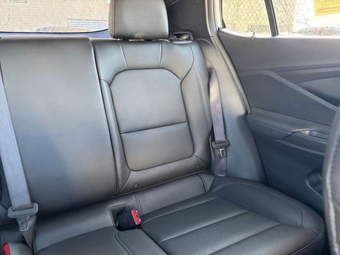 Used 2025 Buick Envista Sport Touring image 35