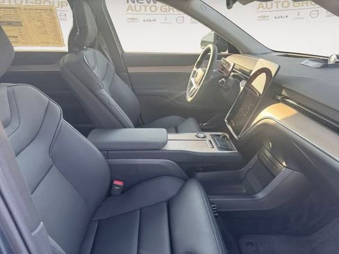 New 2025 Volvo EX90 Ultra image 15