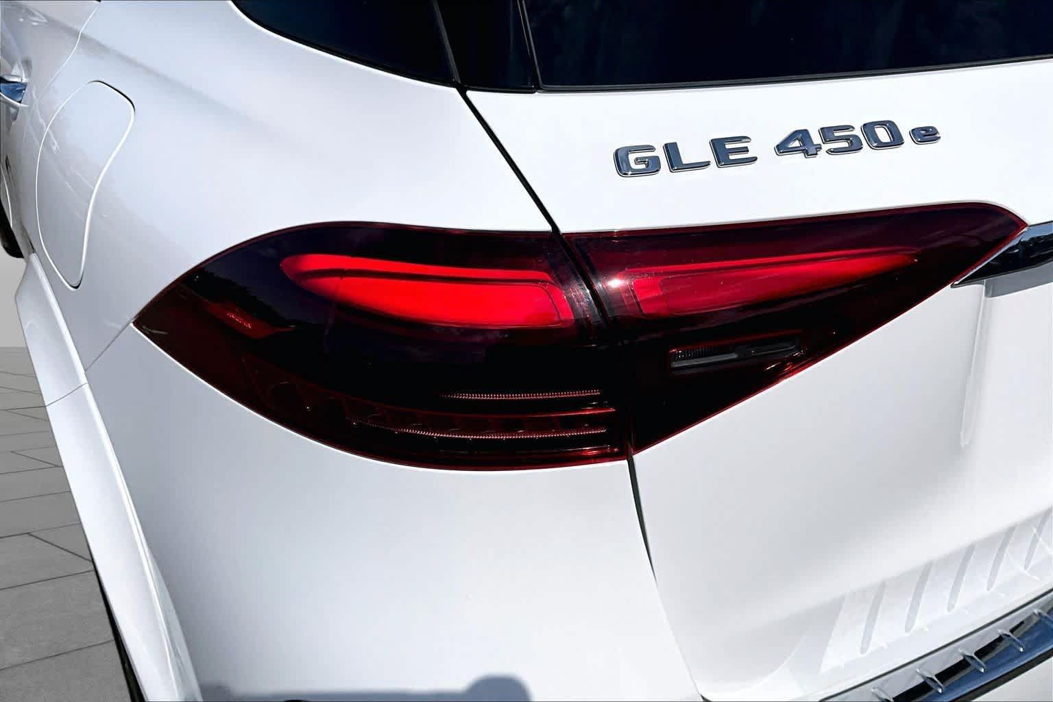 Used 2024 Mercedes-Benz GLE 450e 4MATIC image 28