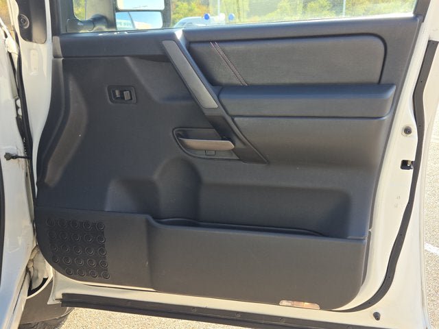 Used 2011 Nissan Titan PRO-4X w/ Pro-4x Technology Pkg AWD/4WD image 8