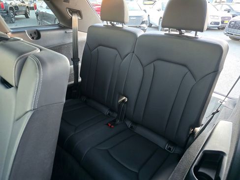 Used 2025 Audi Q7 3.0T Premium Plus image 13
