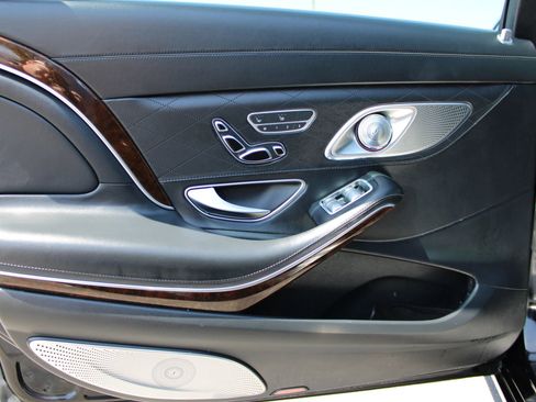 Used 2016 Mercedes-Benz Maybach S 600 image 13