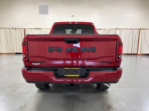 New 2026 RAM 2500 Big Horn AWD/4WD image 7