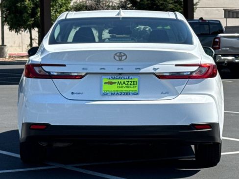 Used 2025 Toyota Camry LE FWD image 12