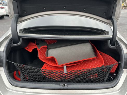 Used 2017 Lexus RC 200t image 25