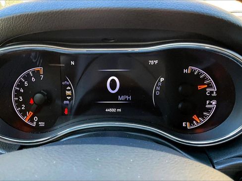 Certified 2021 Jeep Grand Cherokee Laredo X image 21