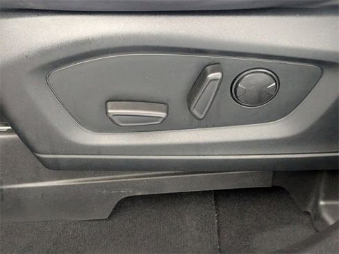 Used 2021 Ford Explorer XLT w/ Equipment Group 202A image 14