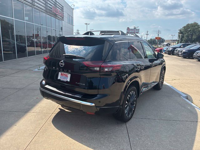 Used 2025 Nissan Rogue Platinum FWD image 7