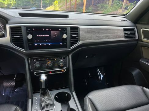 Used 2021 Volkswagen Atlas Cross Sport SE image 15