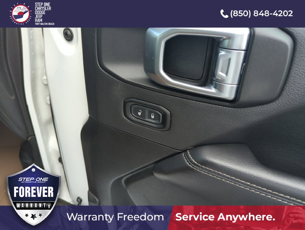 Used 2022 Jeep Gladiator Overland w/ Popular Equipment Package AWD/4WD image 32