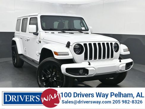 Used 2022 Jeep Wrangler Unlimited Sahara AWD/4WD image 1