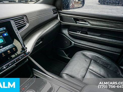 Used 2024 Jeep Wagoneer Series II w/ Flexible Seating Group RWD image 48