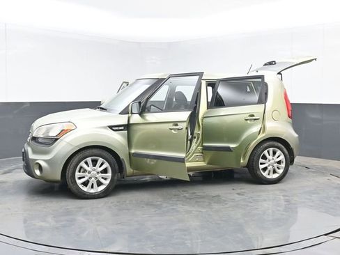 Used 2013 Kia Soul FWD image 49