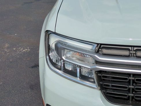 Certified 2022 Ford Maverick Lariat image 11