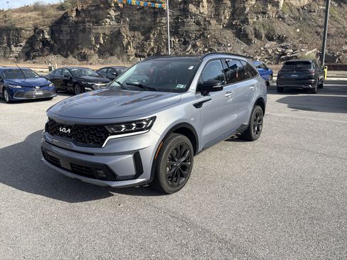 Used 2023 Kia Sorento SX AWD/4WD image 8