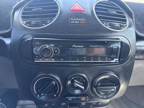 Used 2007 Volkswagen Beetle Coupe w/ Package 1 image 33