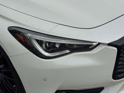 Used 2019 INFINITI Q60 Red Sport 400 AWD/4WD image 7