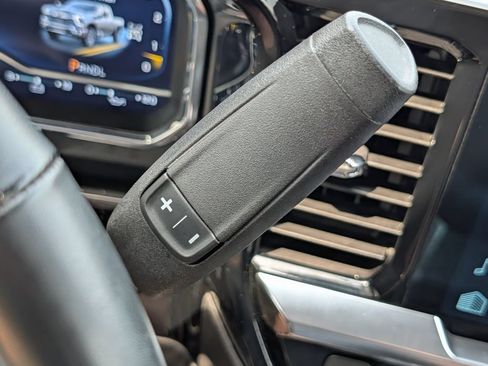 Used 2025 Chevrolet Silverado 2500 LTZ w/ LTZ Convenience Package AWD/4WD image 20