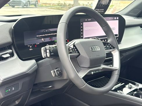 New 2026 Audi Q3 quattro 2.0T AWD/4WD image 10