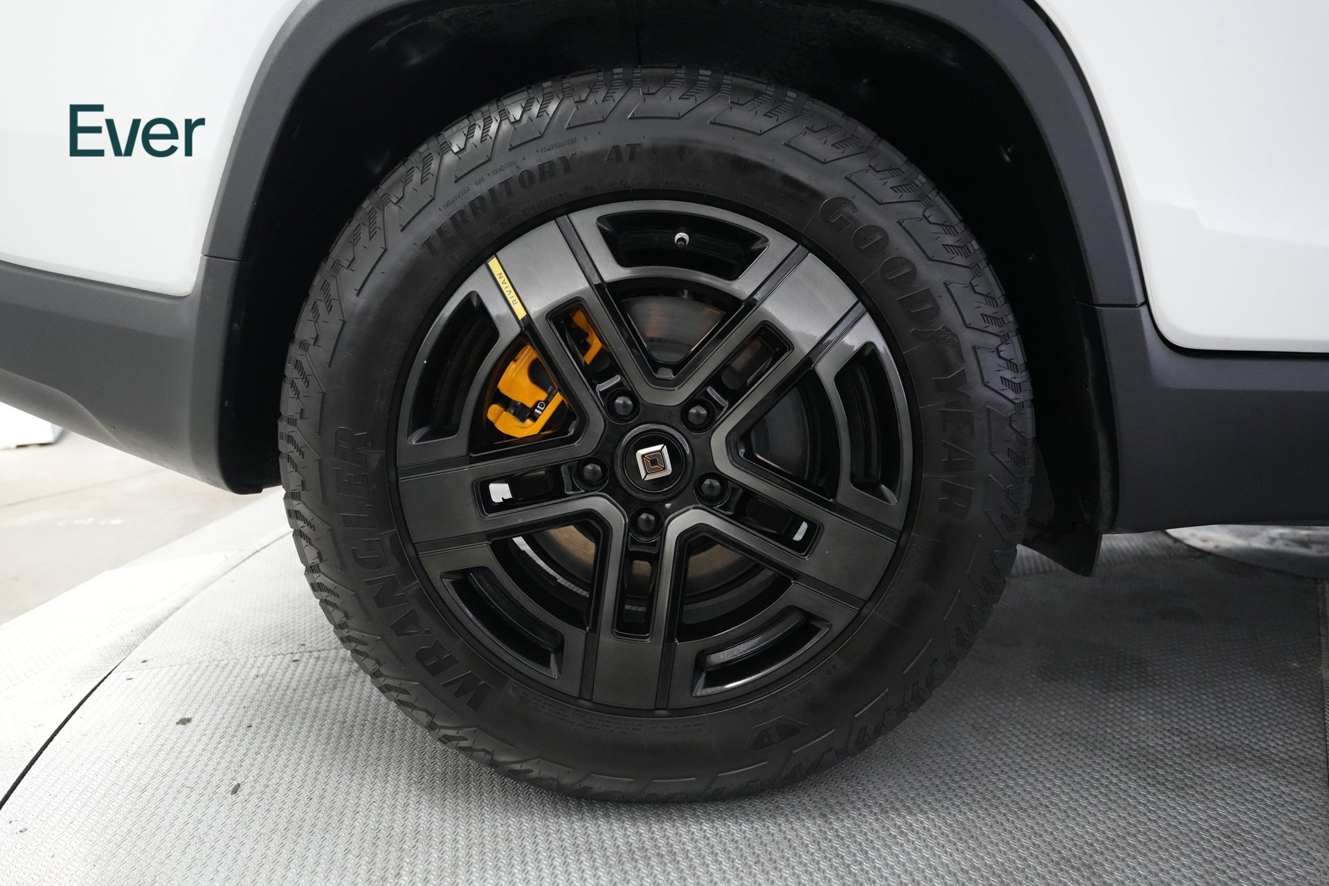 Used 2023 Rivian R1T Adventure Quad AWD/4WD image 21
