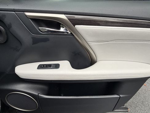 Certified 2022 Lexus RX 350L Luxury w/ Accessory Package (Z1) FWD image 43